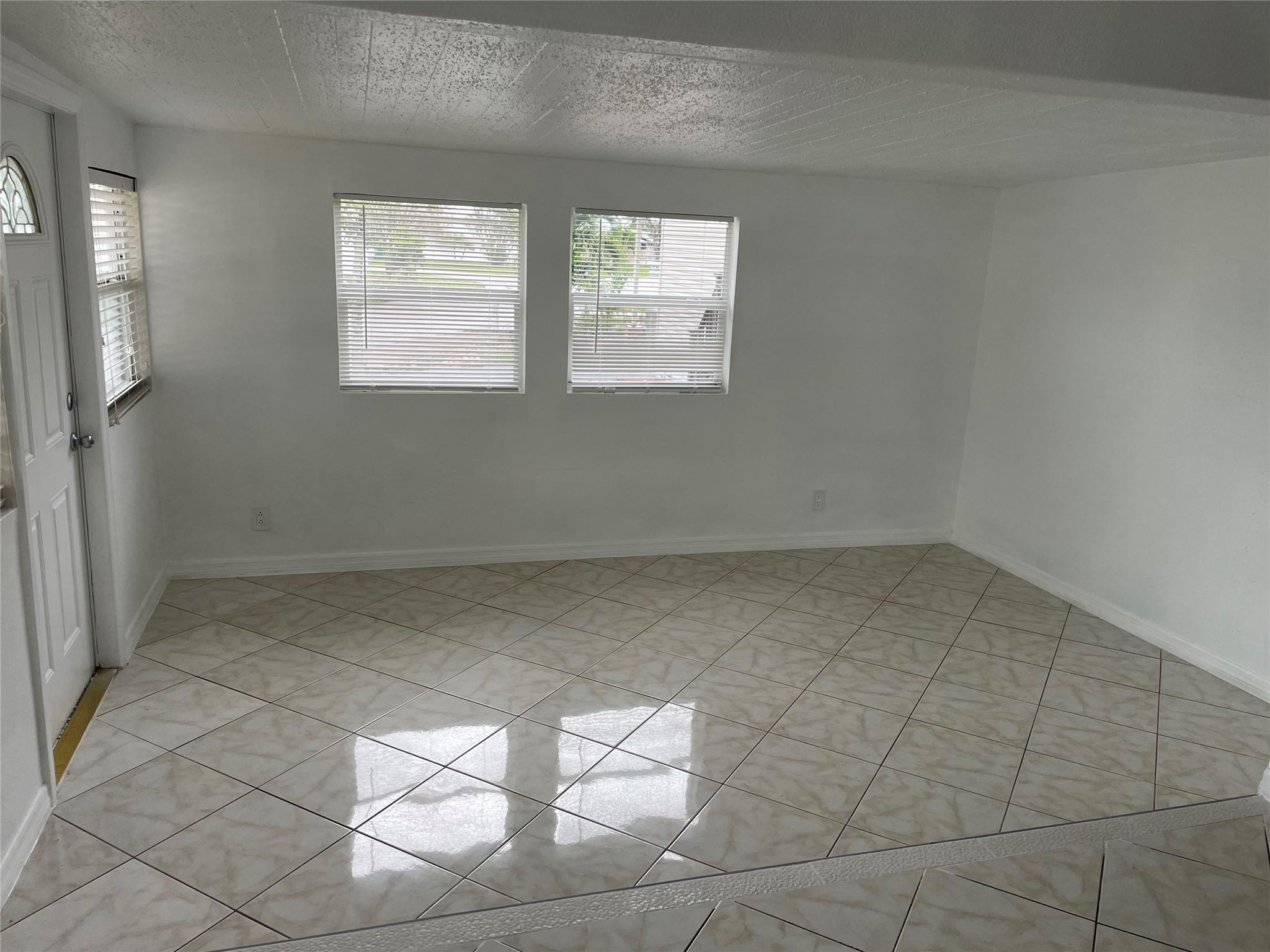 Park City Sec Two-A 61-22 - Residential Lease