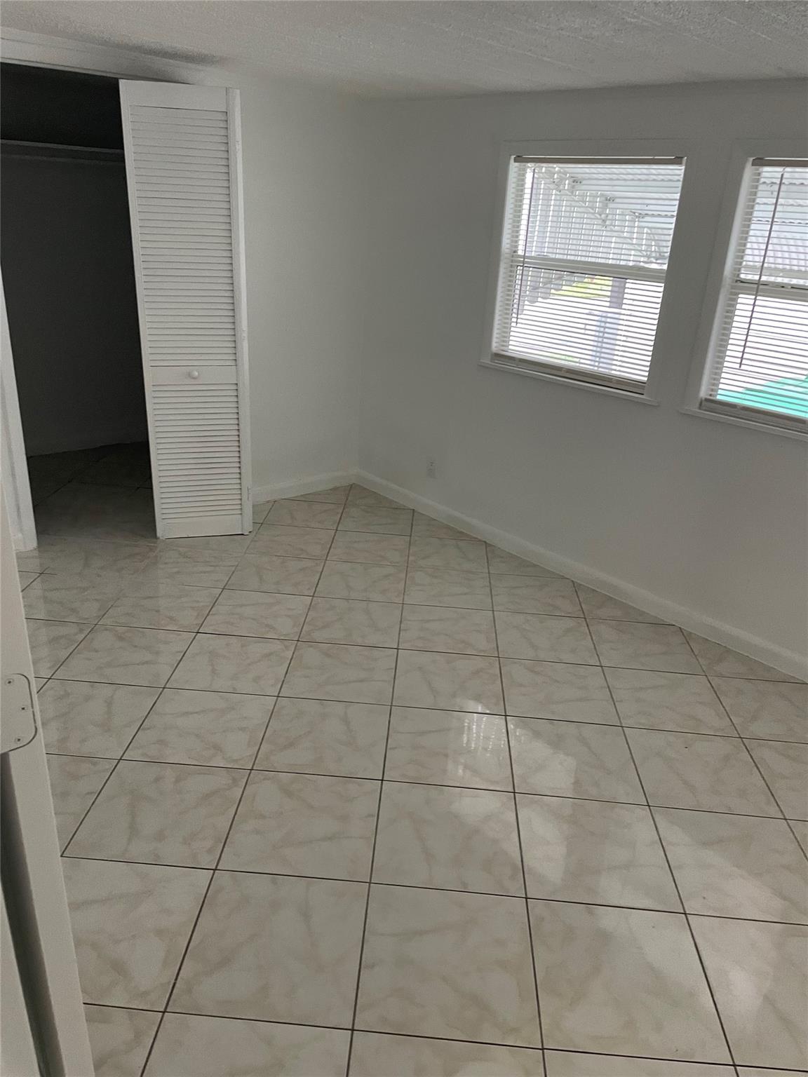 Park City Sec Two-A 61-22 - Residential Lease