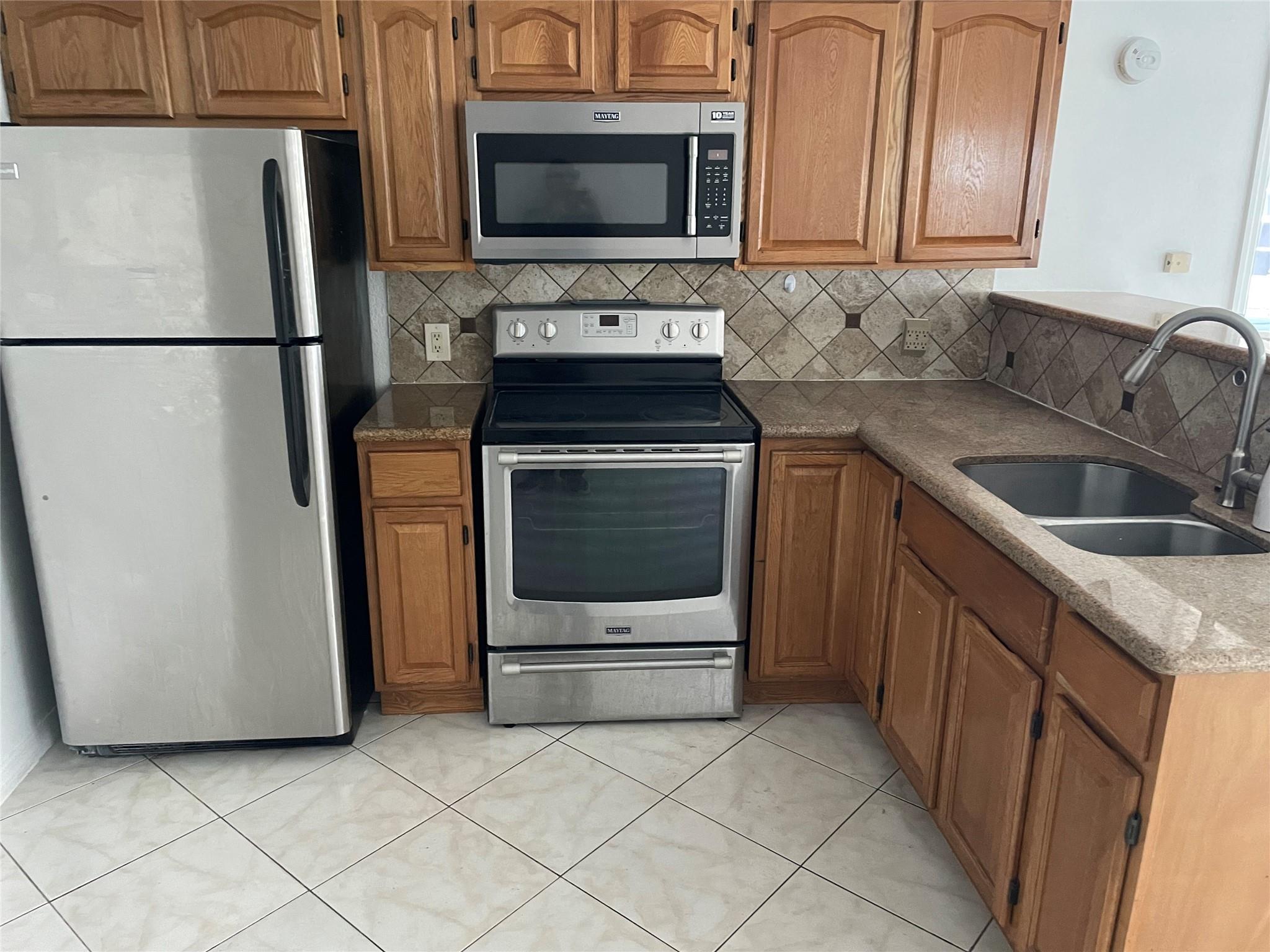 Park City Sec Two-A 61-22 - Residential Lease