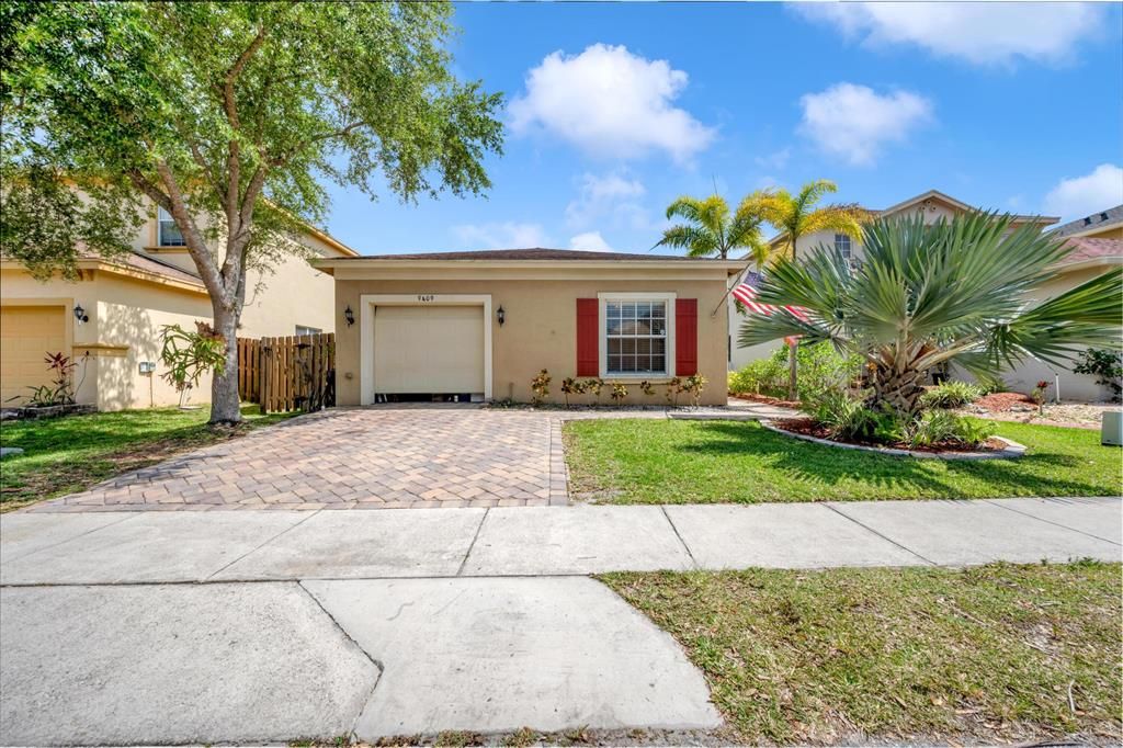 Photo of 9409 Portside Drive, Fort Pierce, FL 34945 (MLS # R10886406)
