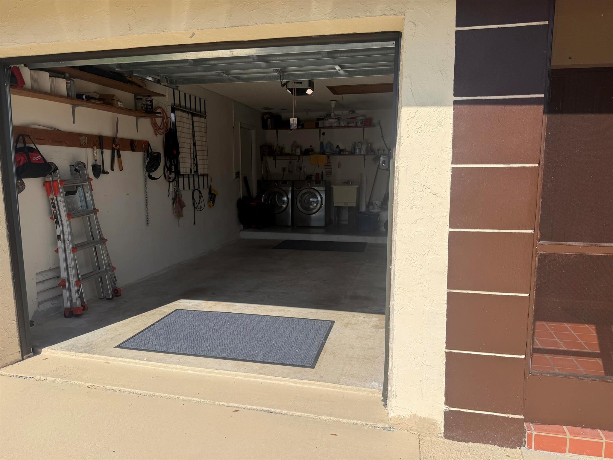 BUTTONWOOD 2 - Residential