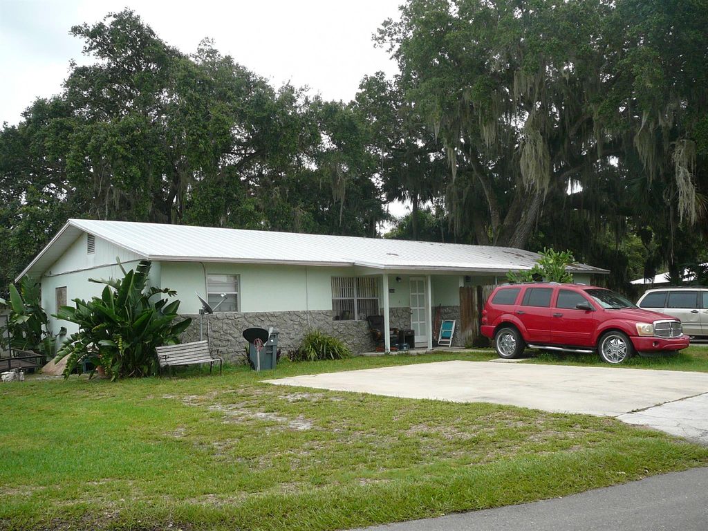 Photo of 2602 Seneca Avenue, Fort Pierce, FL 34946 (MLS # R10724543)