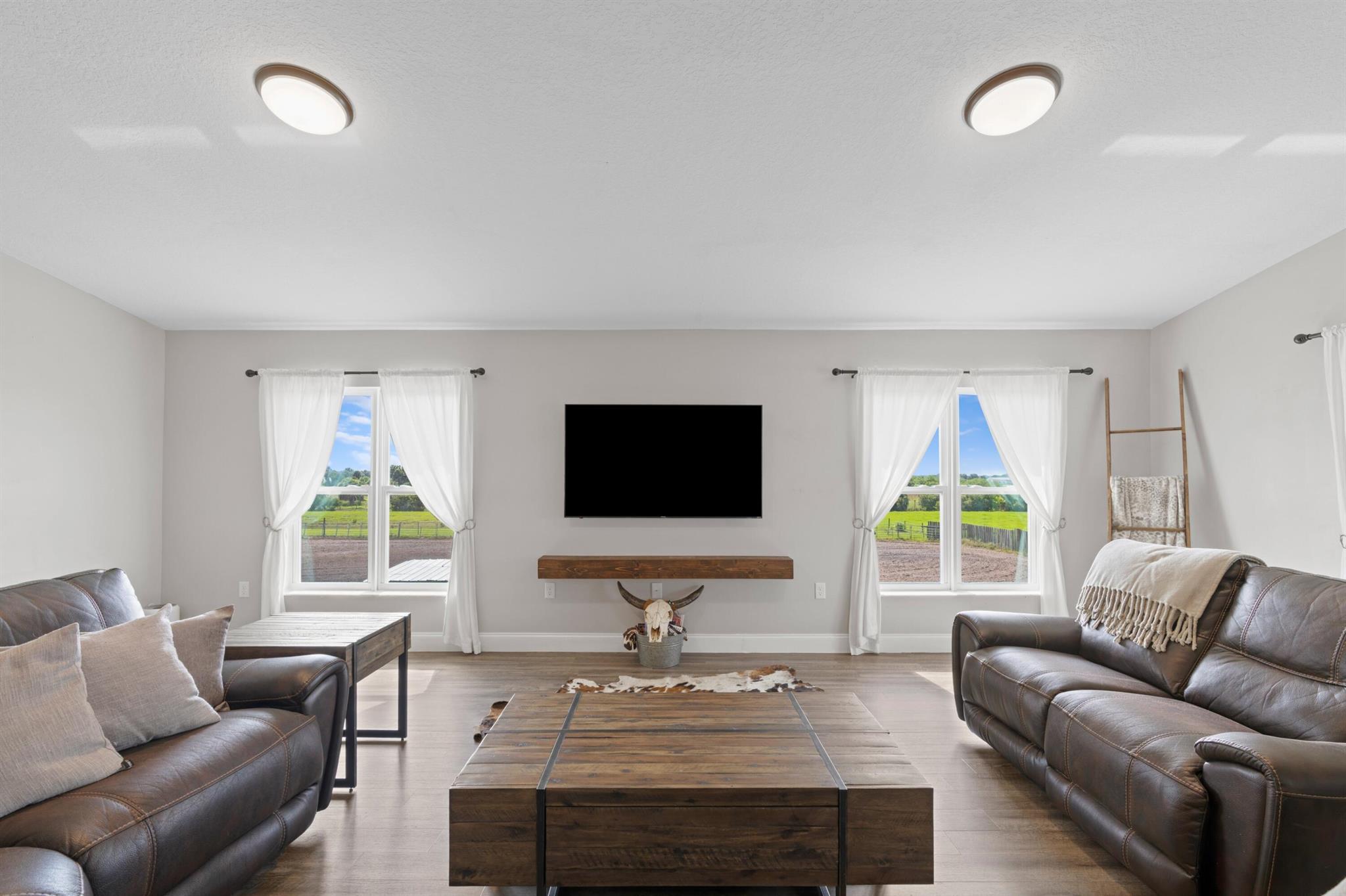 SHERMAN WOOD RANCHES - Residential