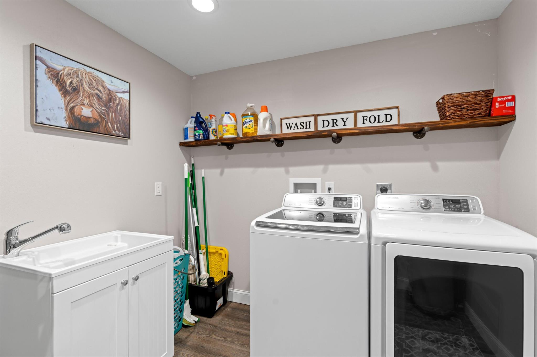 SHERMAN WOOD RANCHES - Residential