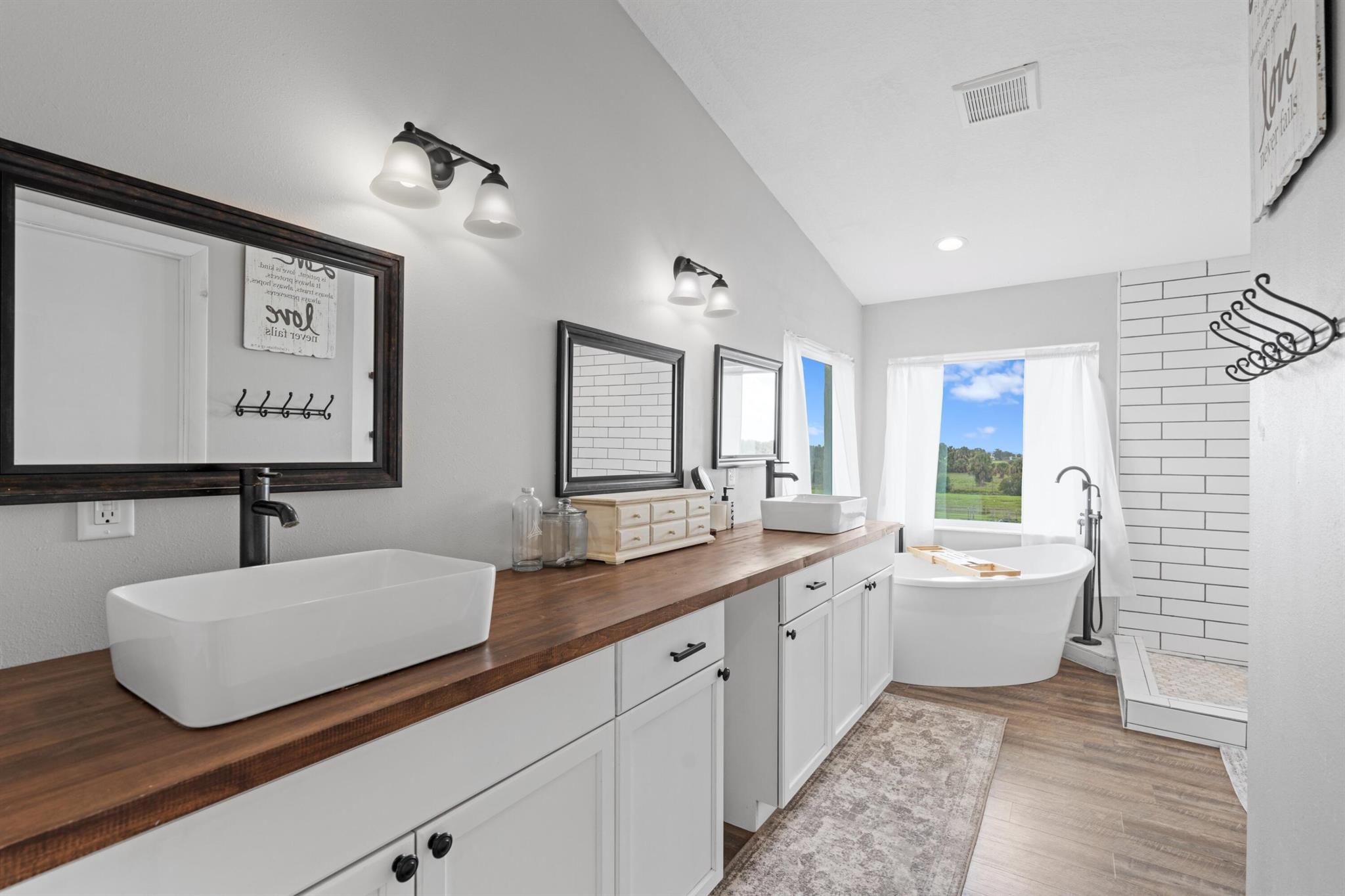 SHERMAN WOOD RANCHES - Residential