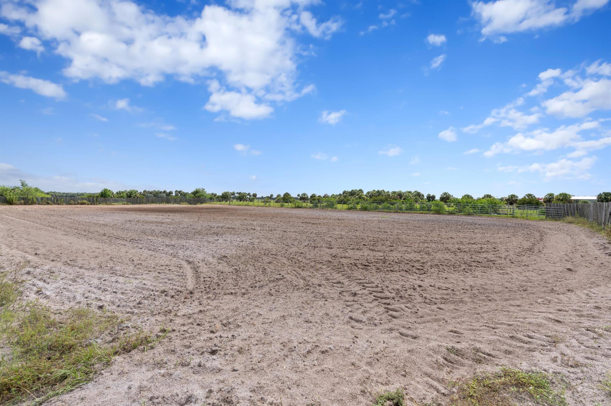 SHERMAN WOOD RANCHES - Residential