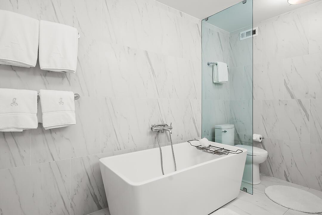 FOUR HUNDRED SO OCEAN BLV - Residential