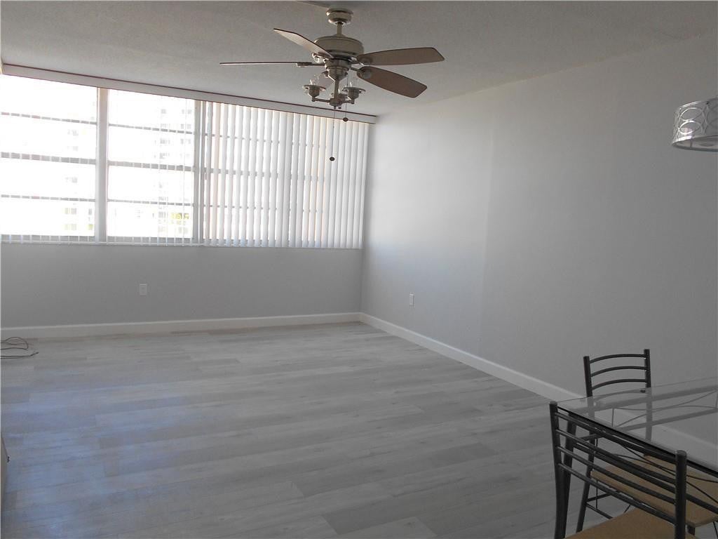1301 NE MIAMI GARDENS Drive 723W