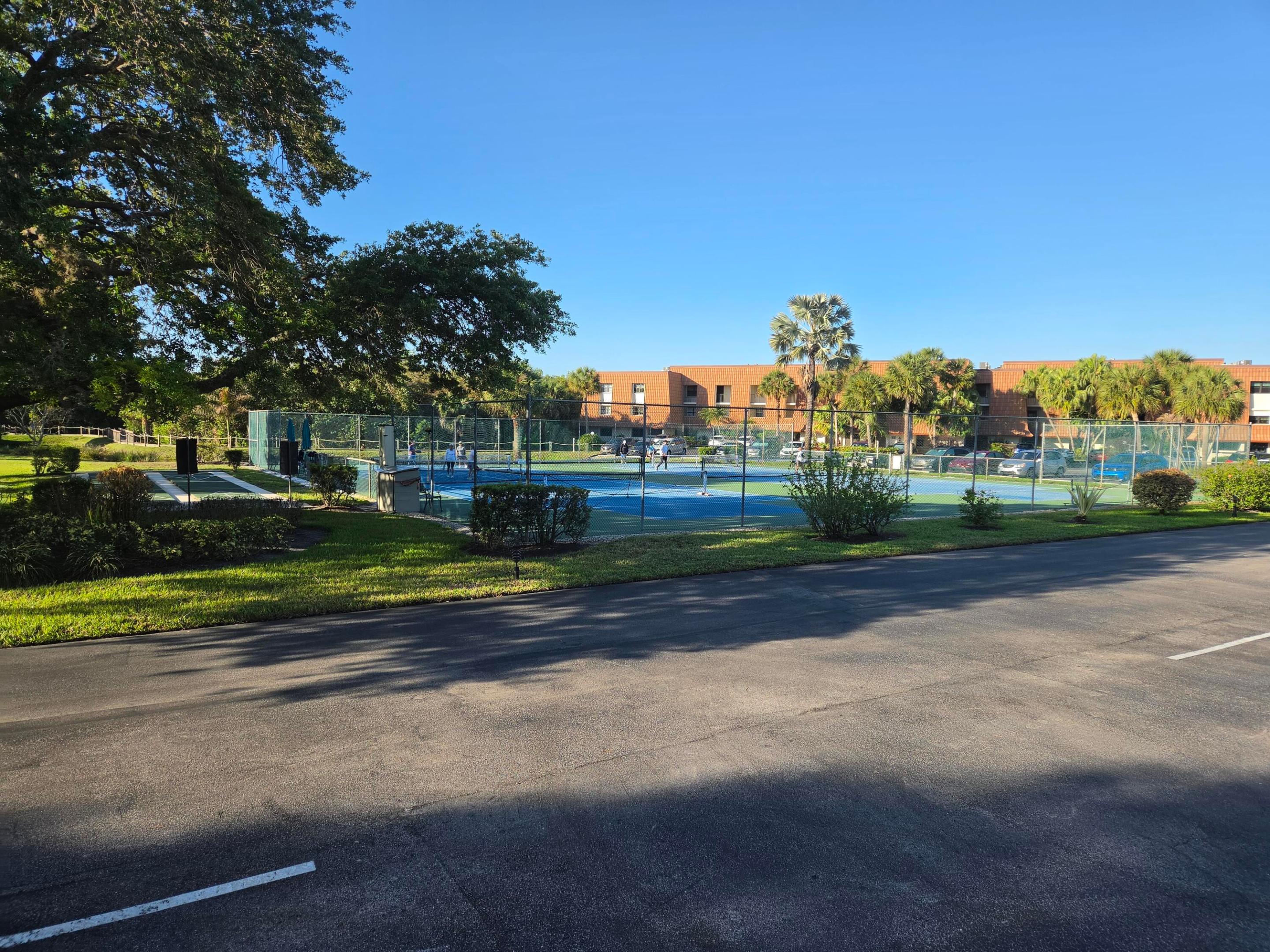 Tarpon Bay Yacht Club - Residential