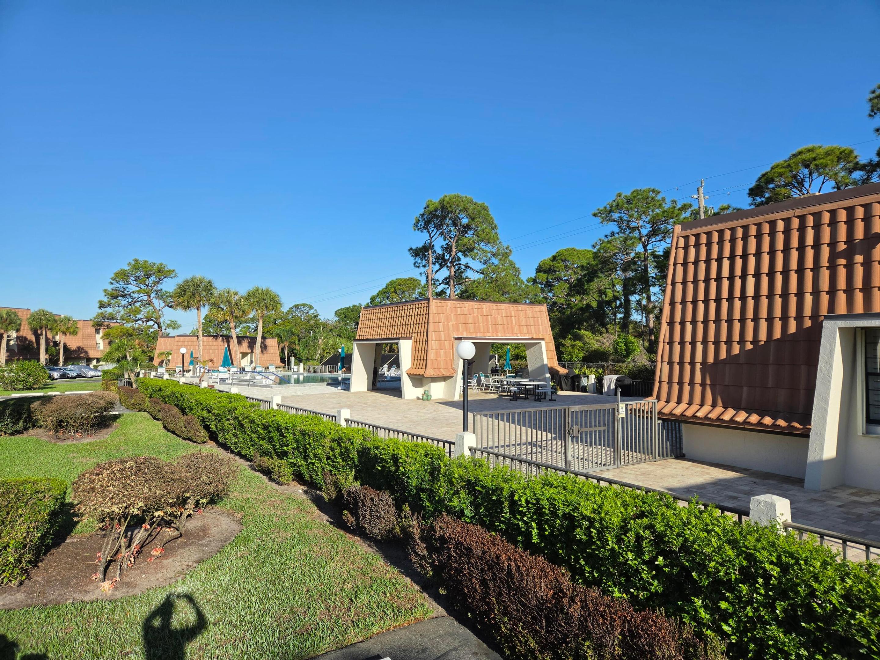Tarpon Bay Yacht Club - Residential