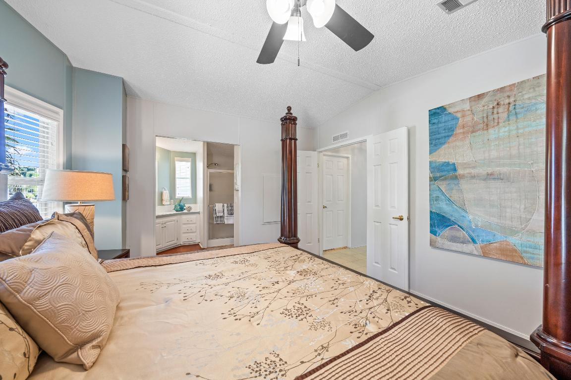 TALLOWWOOD ISLE - Residential