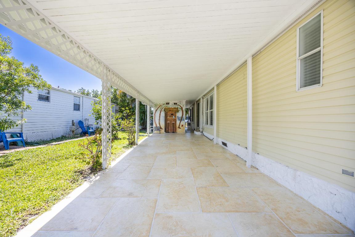 TALLOWWOOD ISLE - Residential