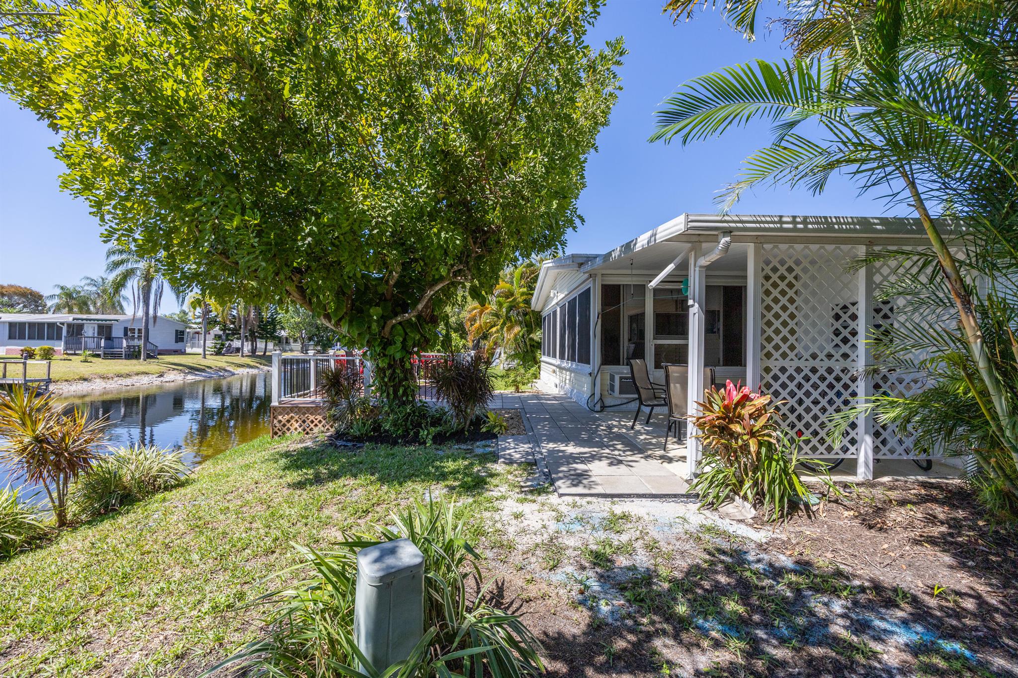 TALLOWWOOD ISLE - Residential