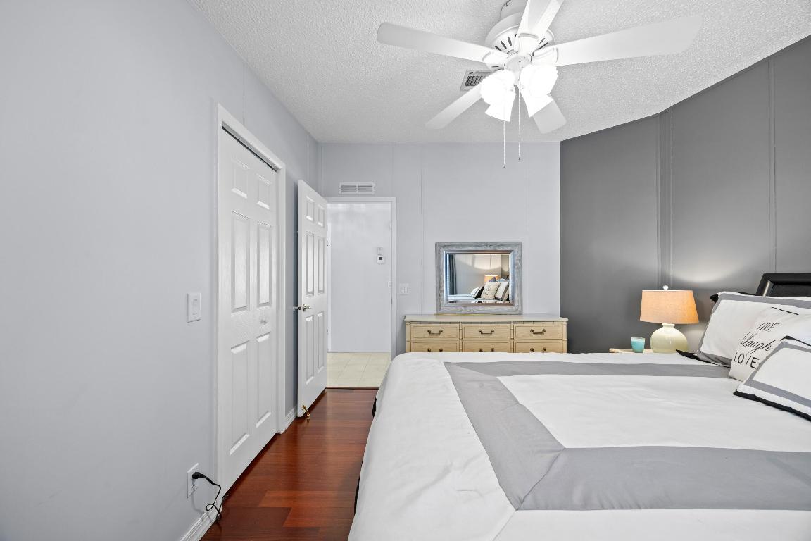 TALLOWWOOD ISLE - Residential