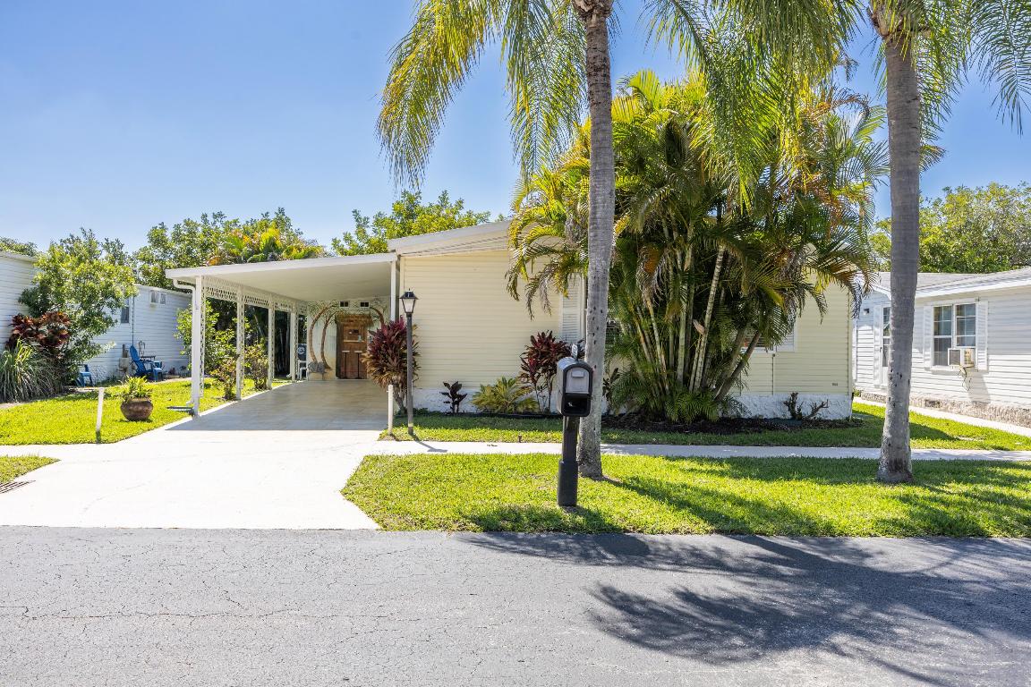 TALLOWWOOD ISLE - Residential