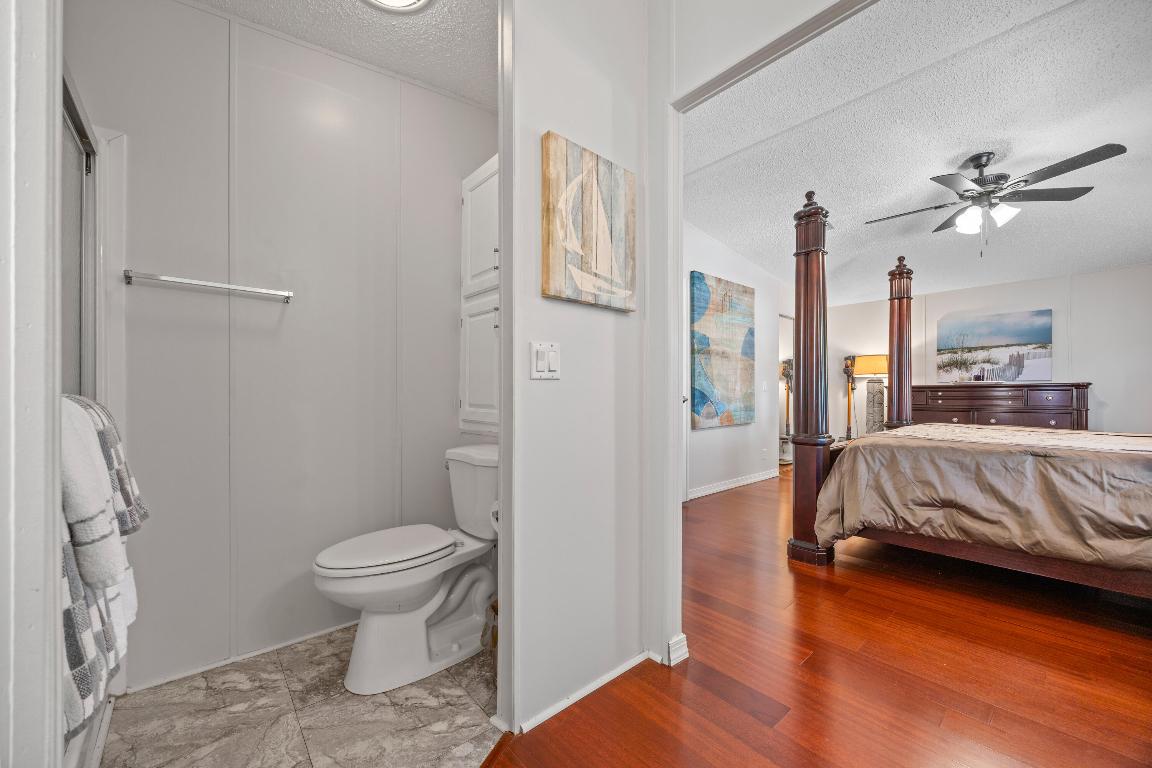 TALLOWWOOD ISLE - Residential