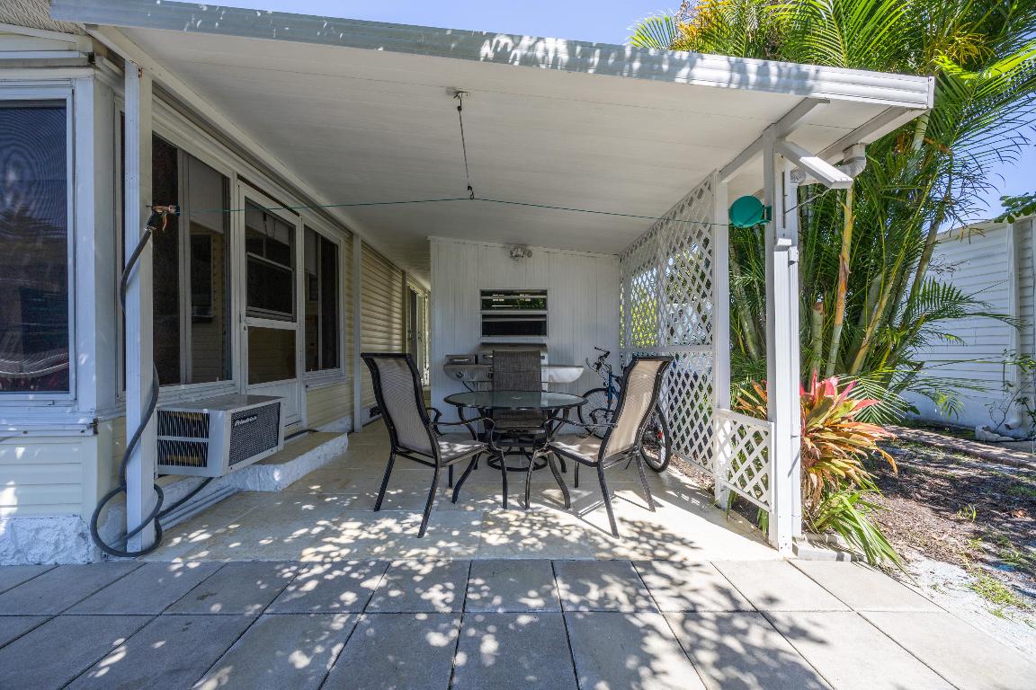 TALLOWWOOD ISLE - Residential