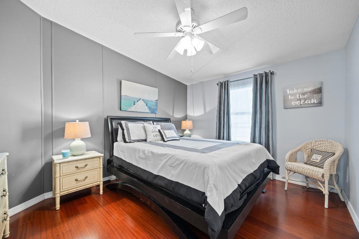 TALLOWWOOD ISLE - Residential