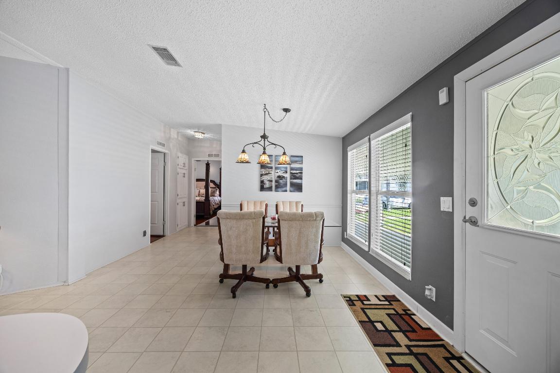 TALLOWWOOD ISLE - Residential