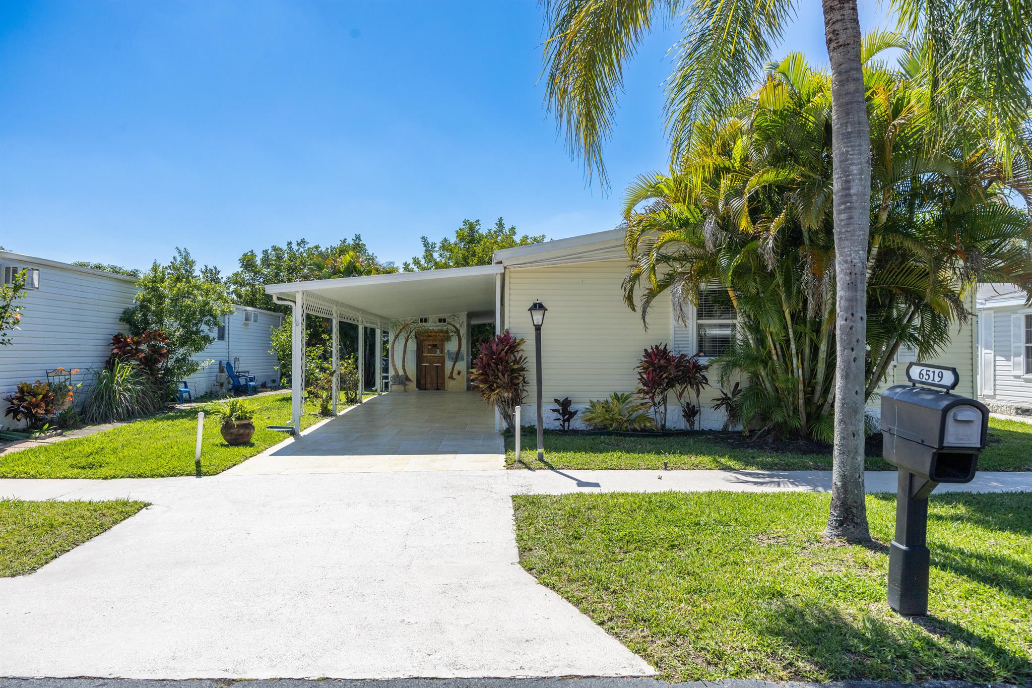 TALLOWWOOD ISLE - Residential