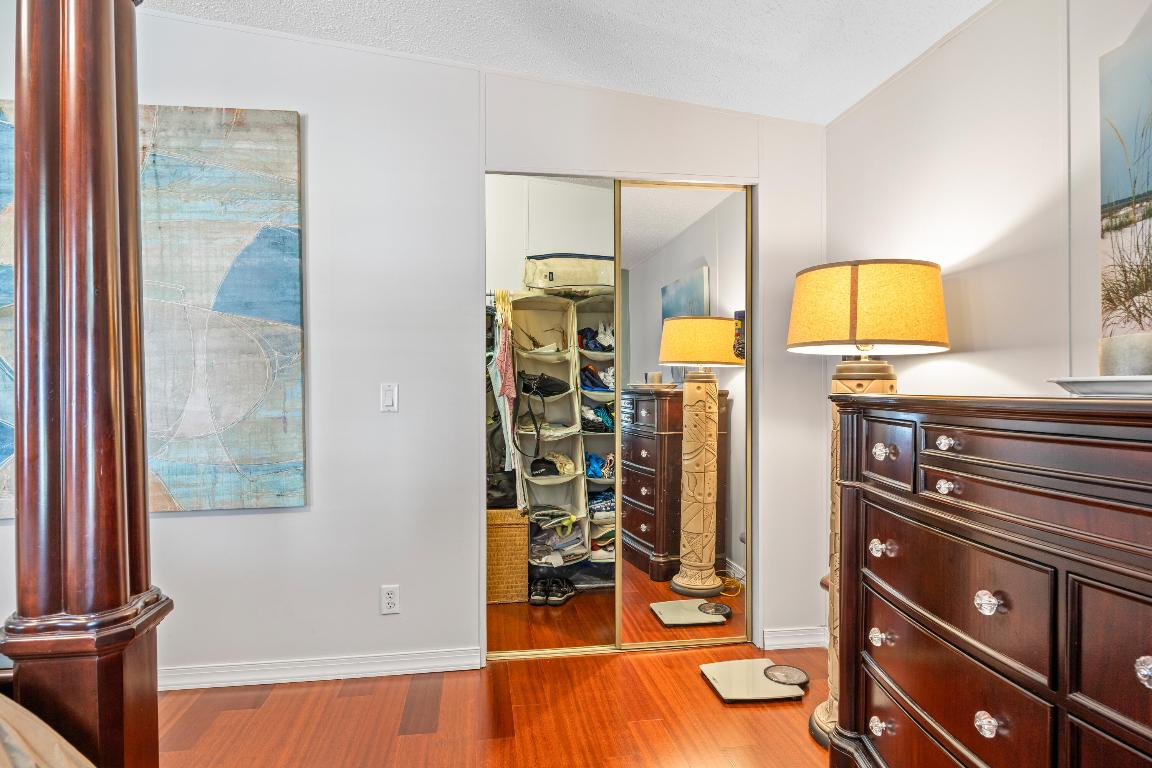 TALLOWWOOD ISLE - Residential