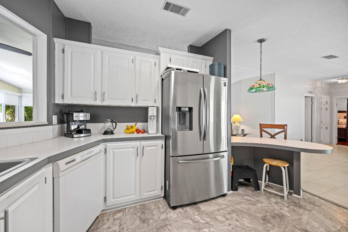 TALLOWWOOD ISLE - Residential