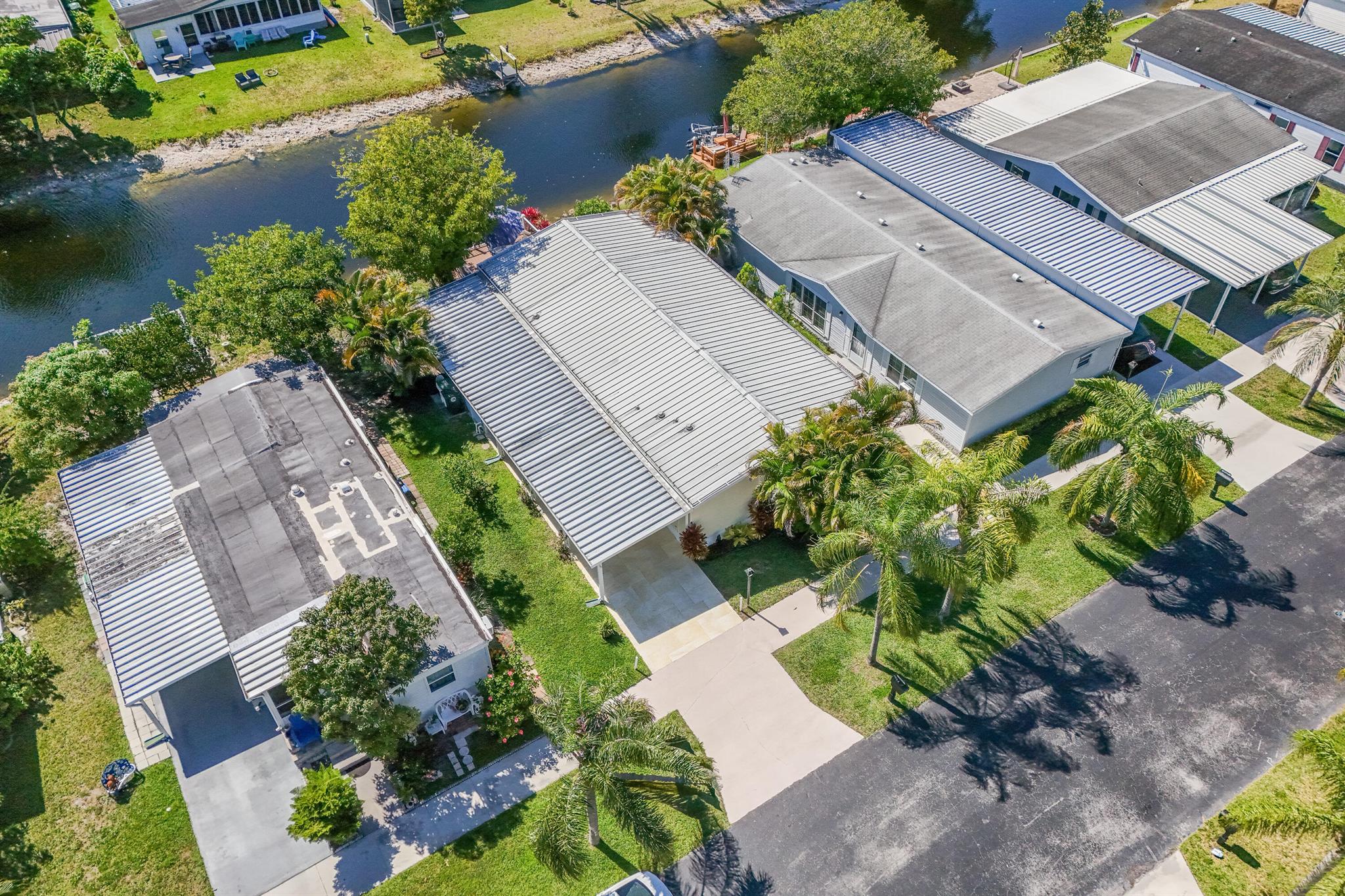 TALLOWWOOD ISLE - Residential