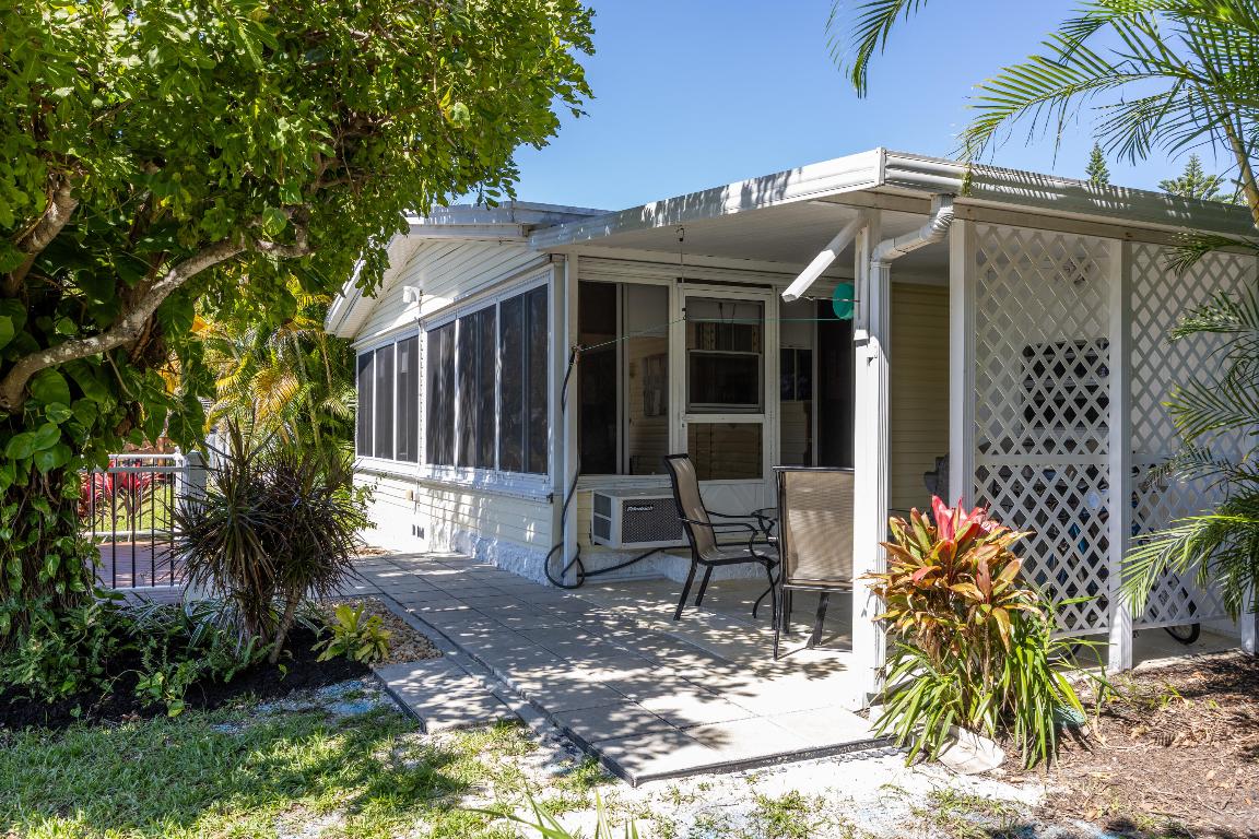 TALLOWWOOD ISLE - Residential