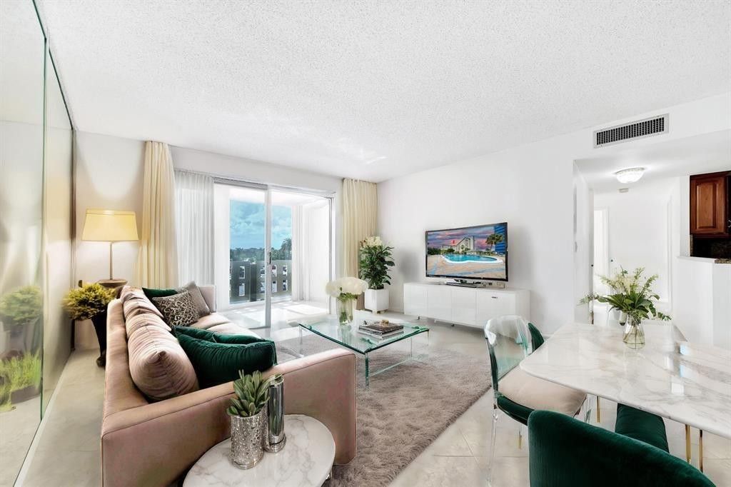 Photo of 4330 Hillcrest Drive #318, Hollywood, FL 33021 (MLS # F10471322)