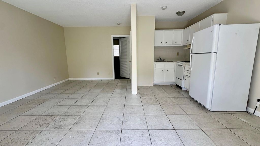 Photo of 719 SE 16th Street #2, Fort Lauderdale, FL 33316 (MLS # F10508044)