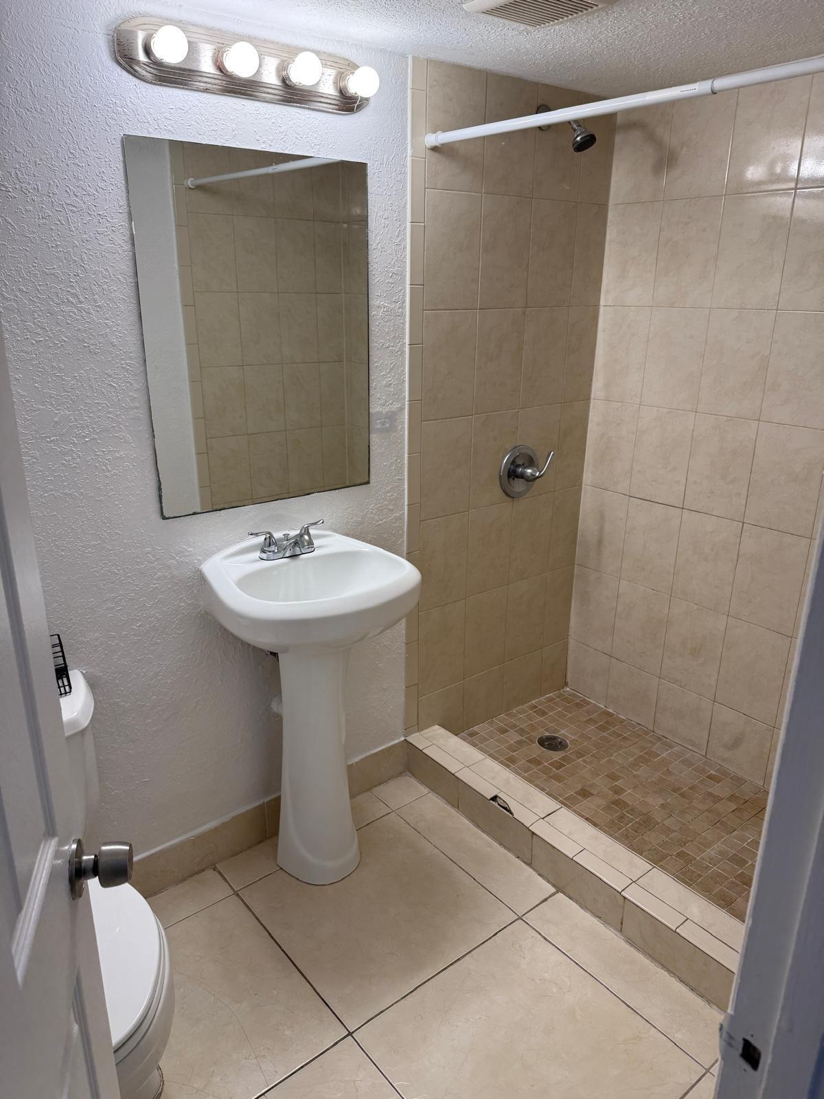 COCONUT CREEK 10TH SEC - Residential