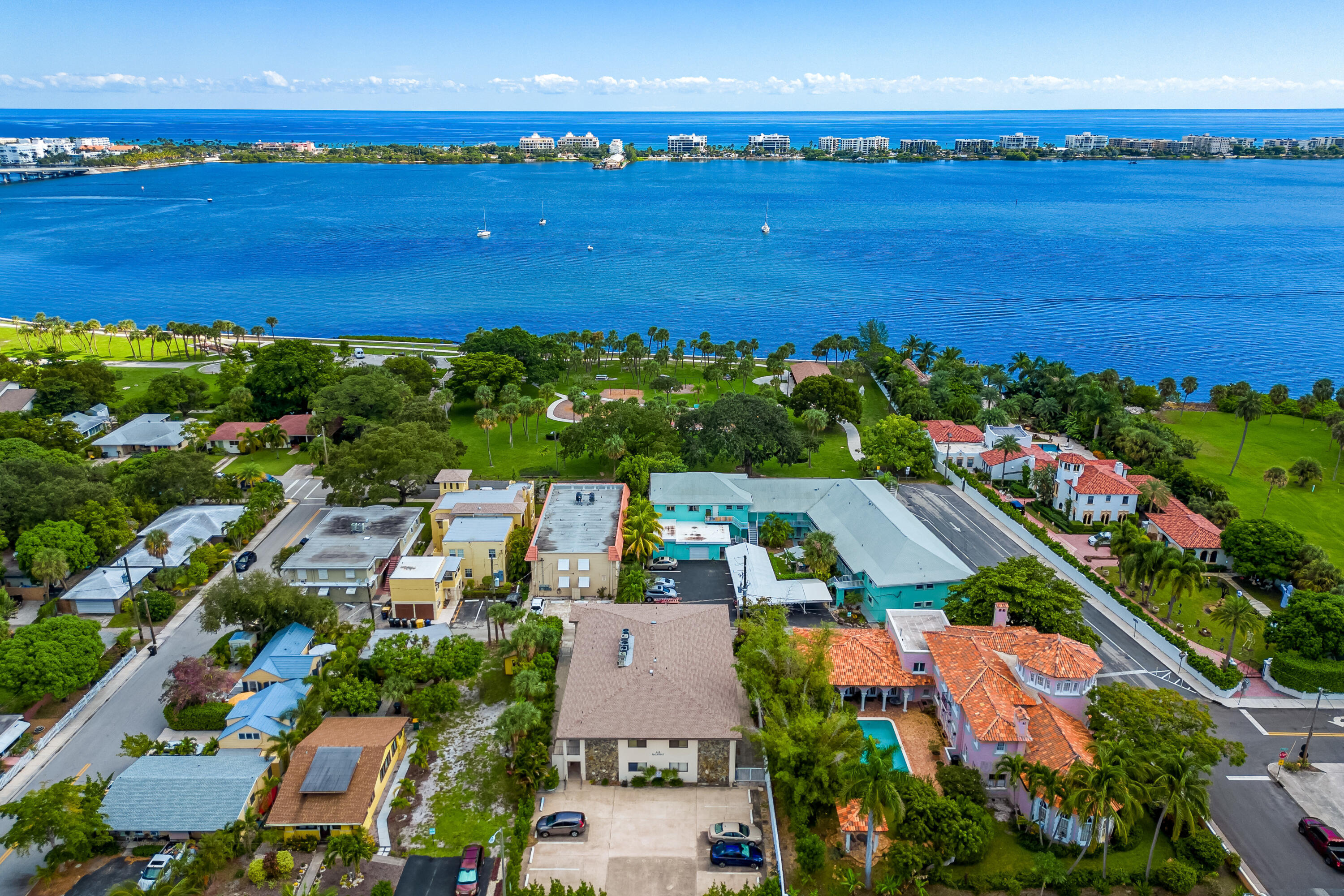 PALMWAY APTS CONDO - Residential