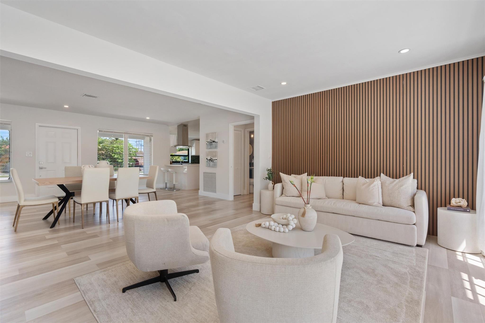818 Fairway Dr
