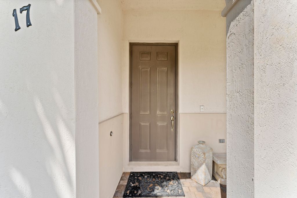 Photo of 17 Stoney Drive, Palm Beach Gardens, FL 33410 (MLS # R11015365)