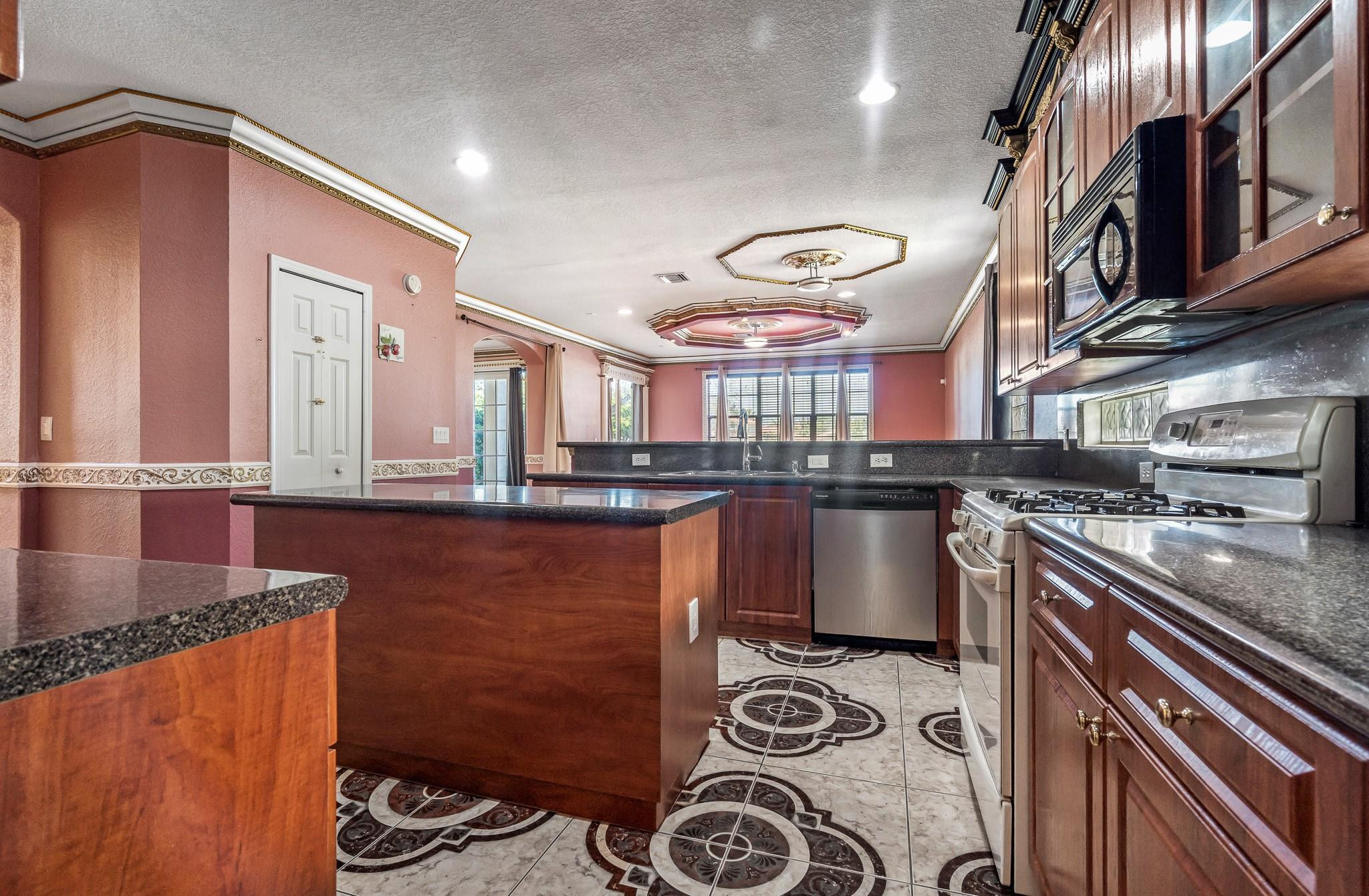 BLACK DIAMOND PH 2 - Residential