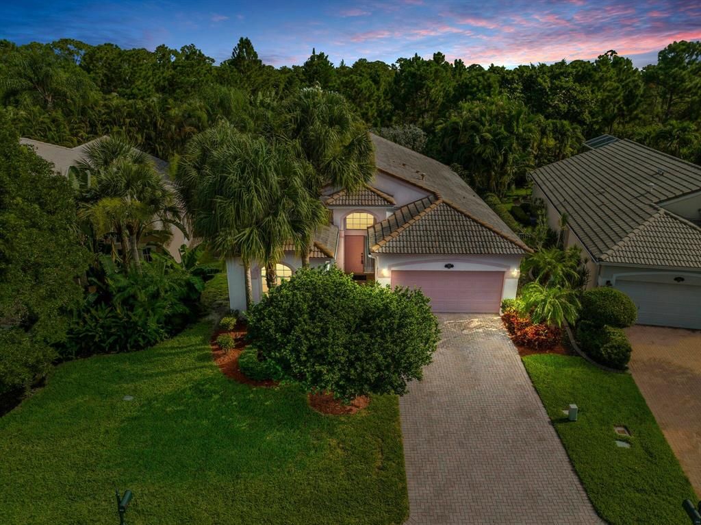 Photo of 932 SE Westminster Place Pl, Stuart, FL 34997 (MLS # R10819566)