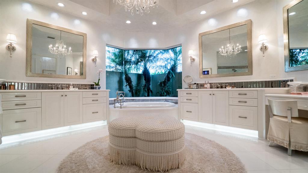 EQUESTRIAN CLUB ESTATES 1 - Residential