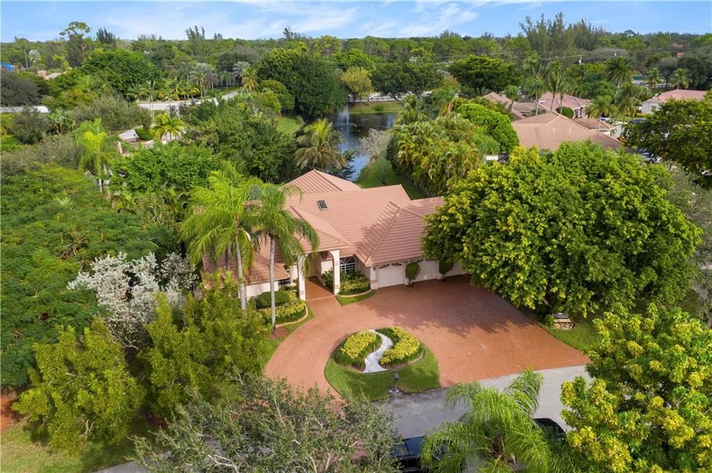 Photo of 6051 NW 63rd Pl, Parkland, FL 33067 (MLS # F10308359)