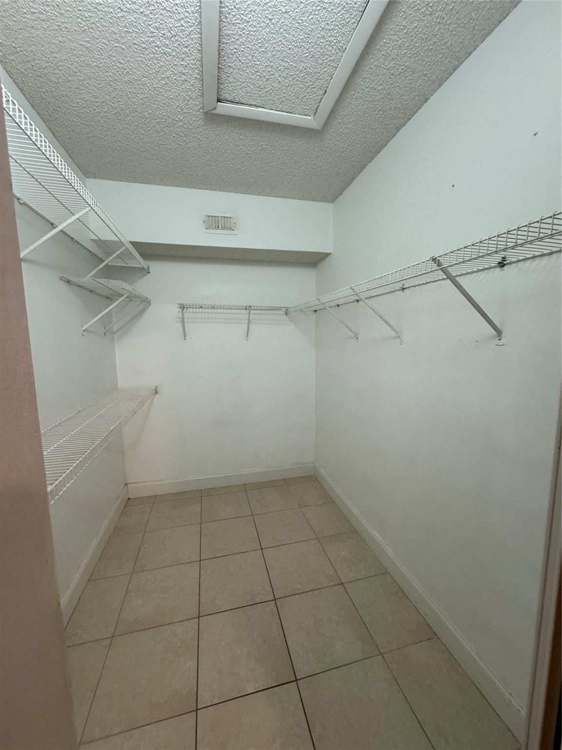 Edgewater Condo - Residential Lease
