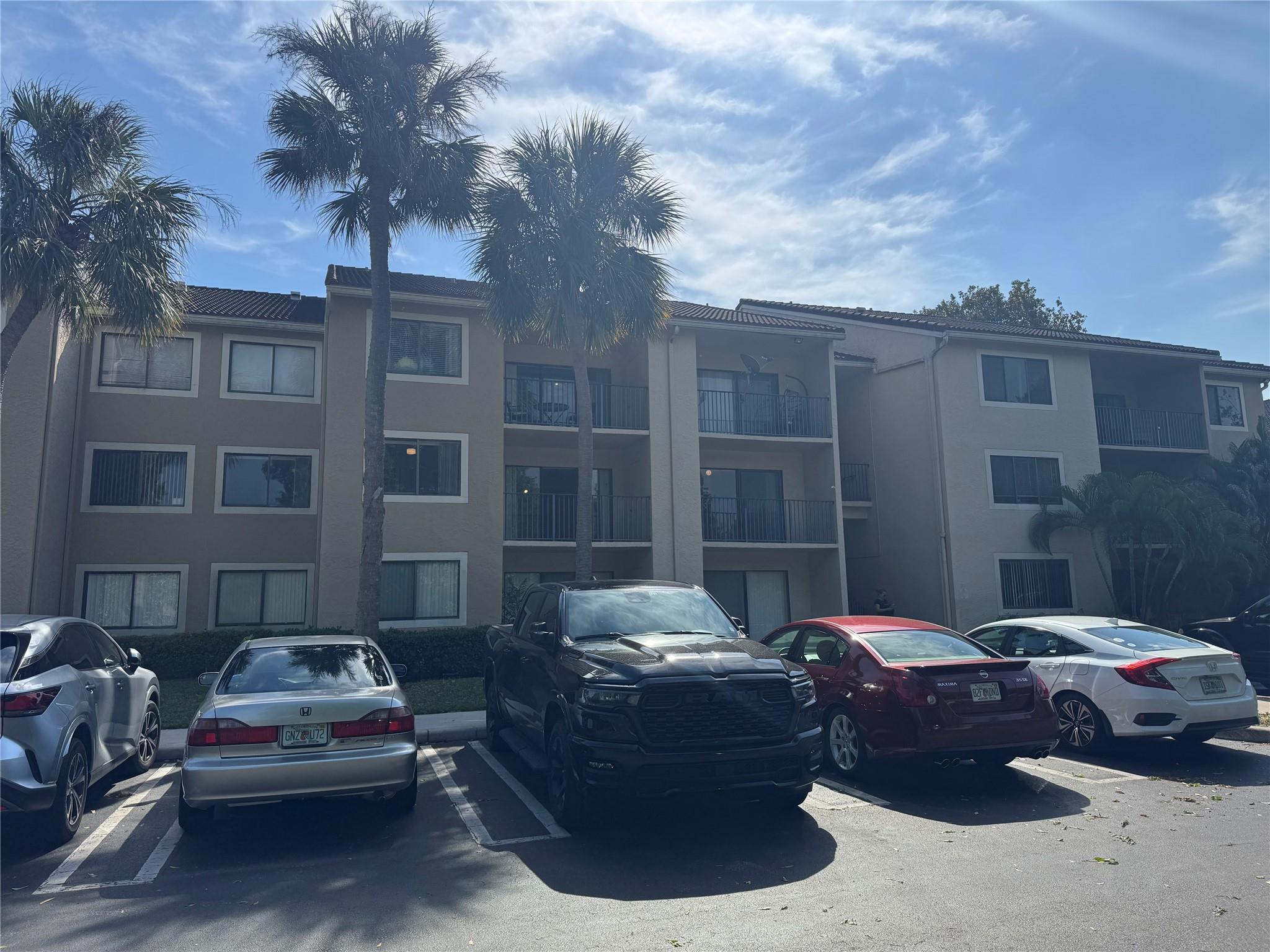 For Rent... 2 bedrooms and 2 bathrooms on 3 floor unit. City of Coral spring, ready for move in. washer and dryer inside the unit. cen. a/c. tile throughout. balcony on the living room. walk in closet. 24//7 gated community. community pool, club house. clients must has apply for HOA application and approval. NO PET.