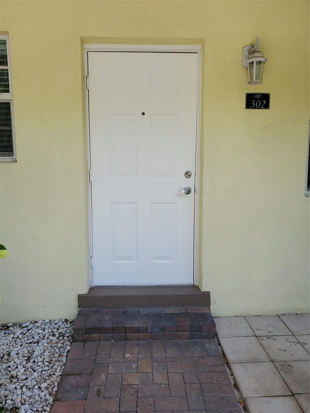 Photo of 2660 NE 8th Avenue #302, Wilton Manors, FL 33334 (MLS # F10526935)