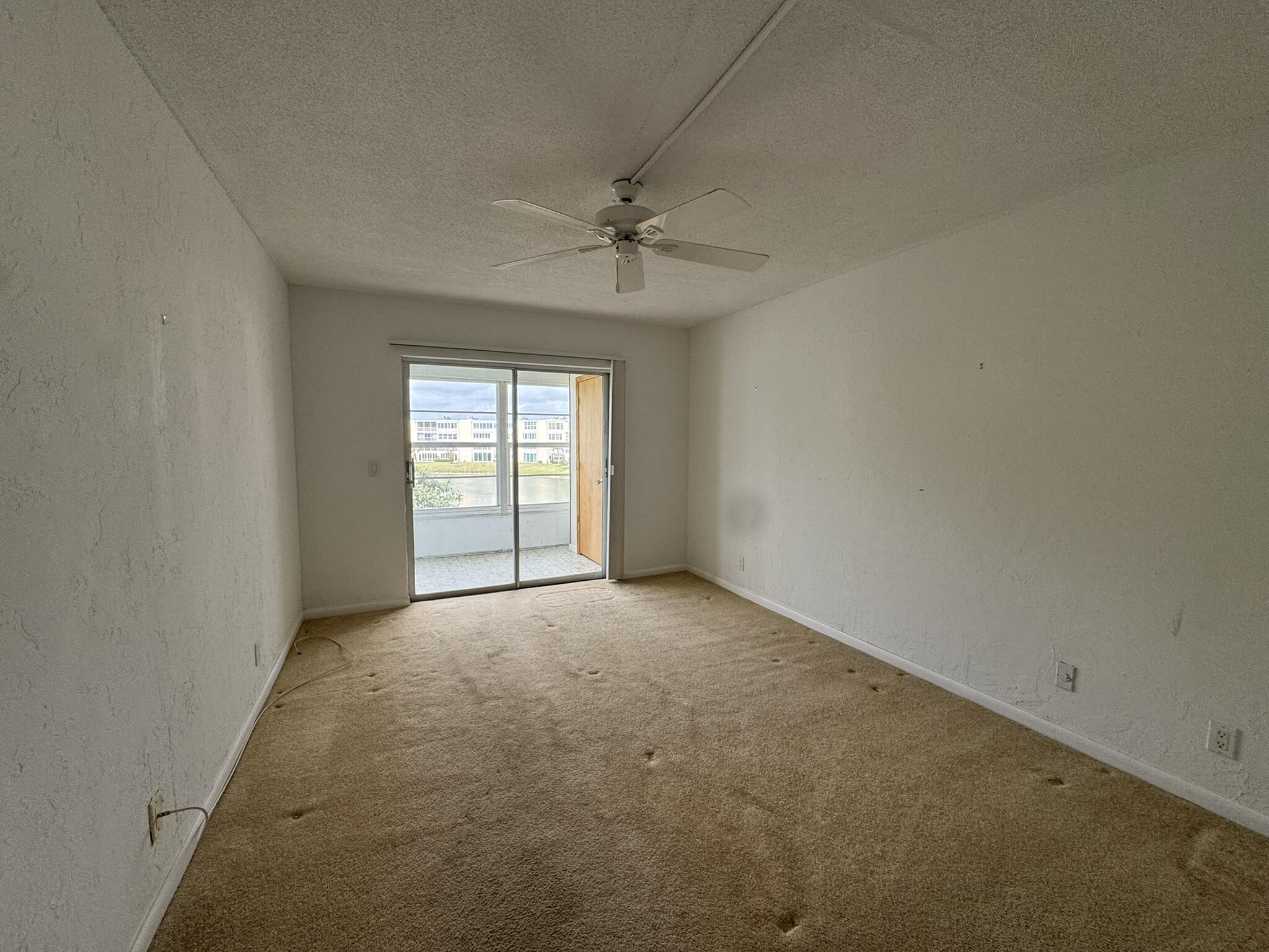 CENTURY VILLAGE - WELLINGTON CONDOS - Residential