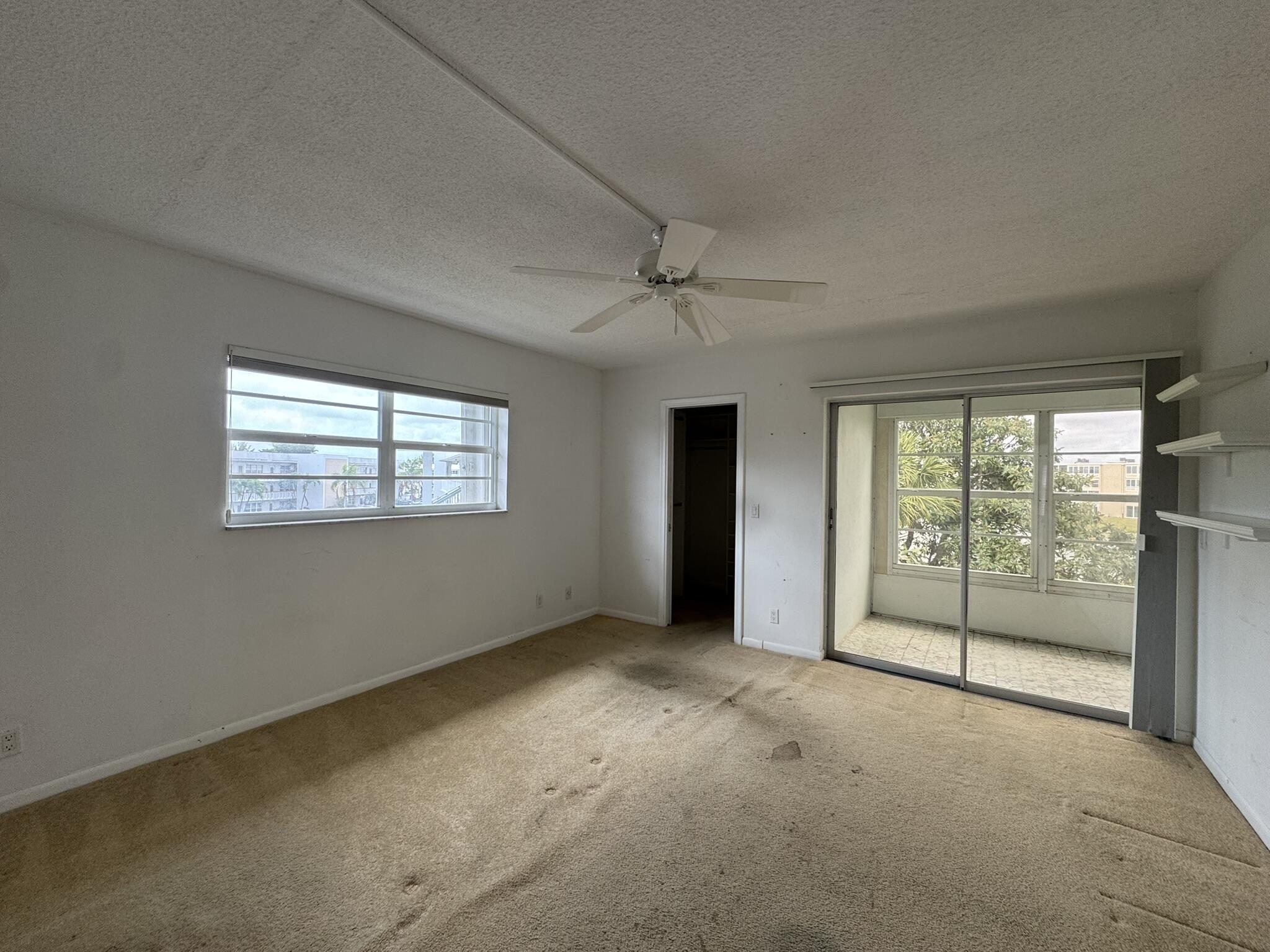 CENTURY VILLAGE - WELLINGTON CONDOS - Residential