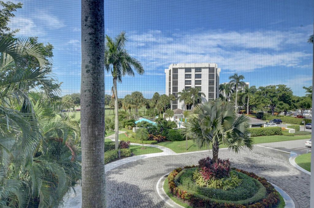 Photo of 6797 Willow Wood Drive #6044, Boca Raton, FL 33434 (MLS # R11129042)