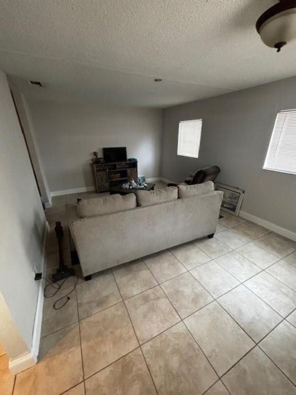View photos, virtual tours, details... 1550 NW 15th St 6