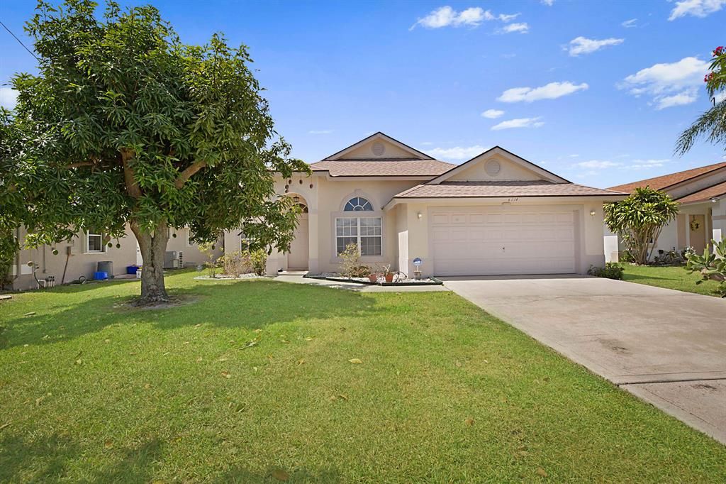 Photo of 6214 Lucerne Street, Jupiter, FL 33458 (MLS # R10799994)