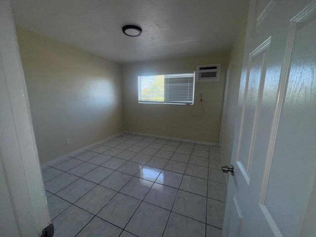 1751 NE 31st Street 26