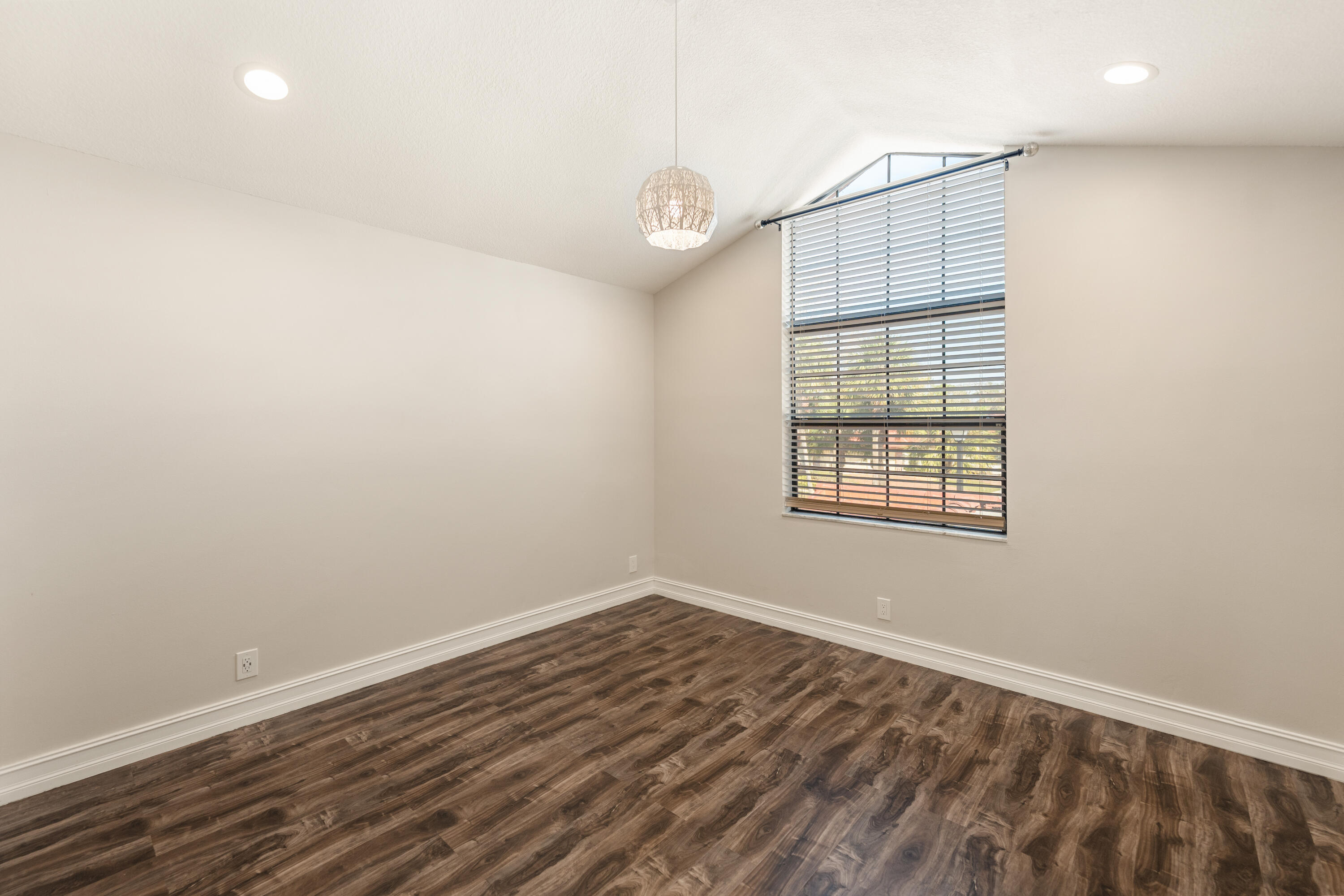 TOWN PLACE CLUB VILLAS - Residential