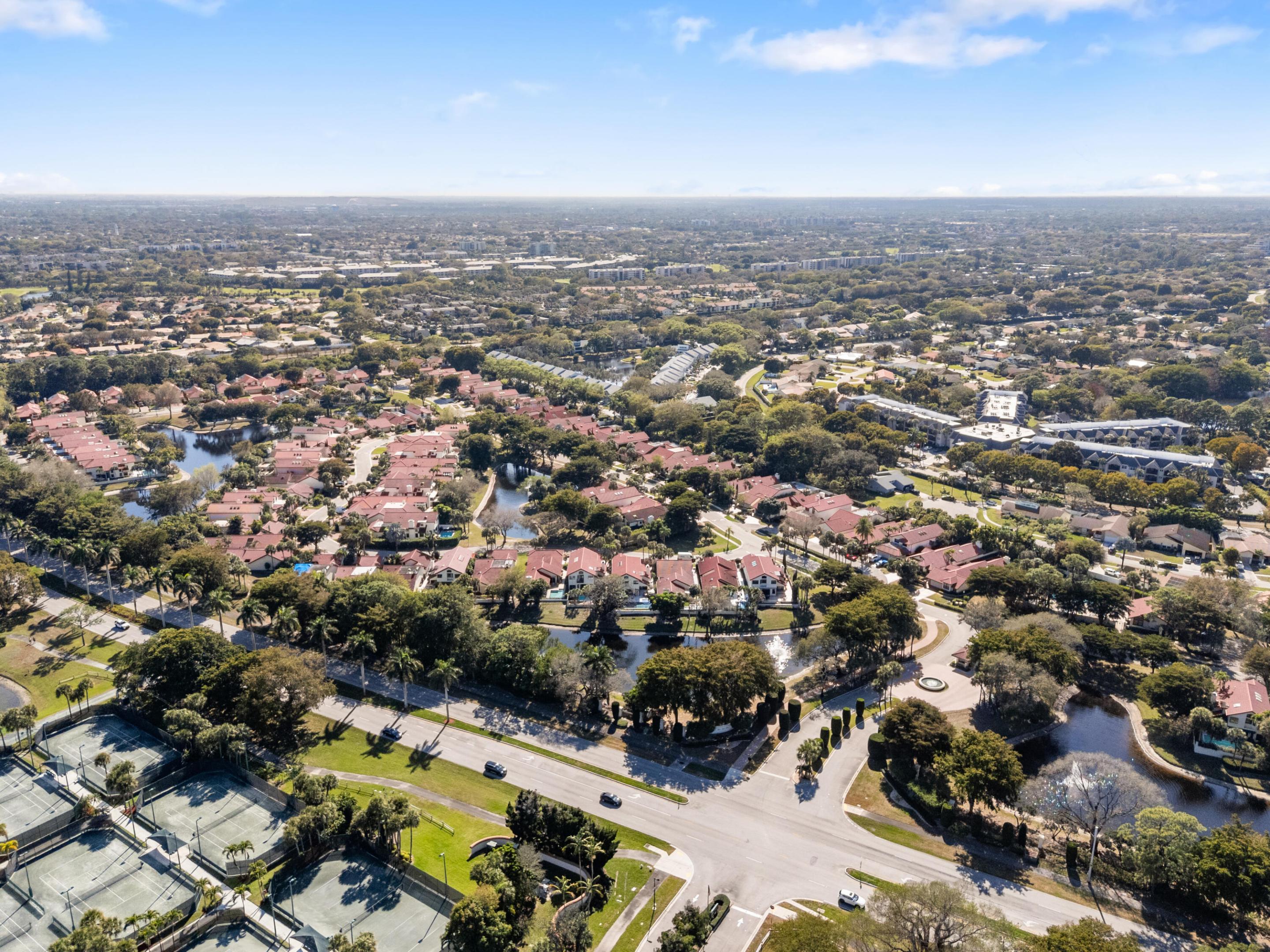 TOWN PLACE CLUB VILLAS - Residential