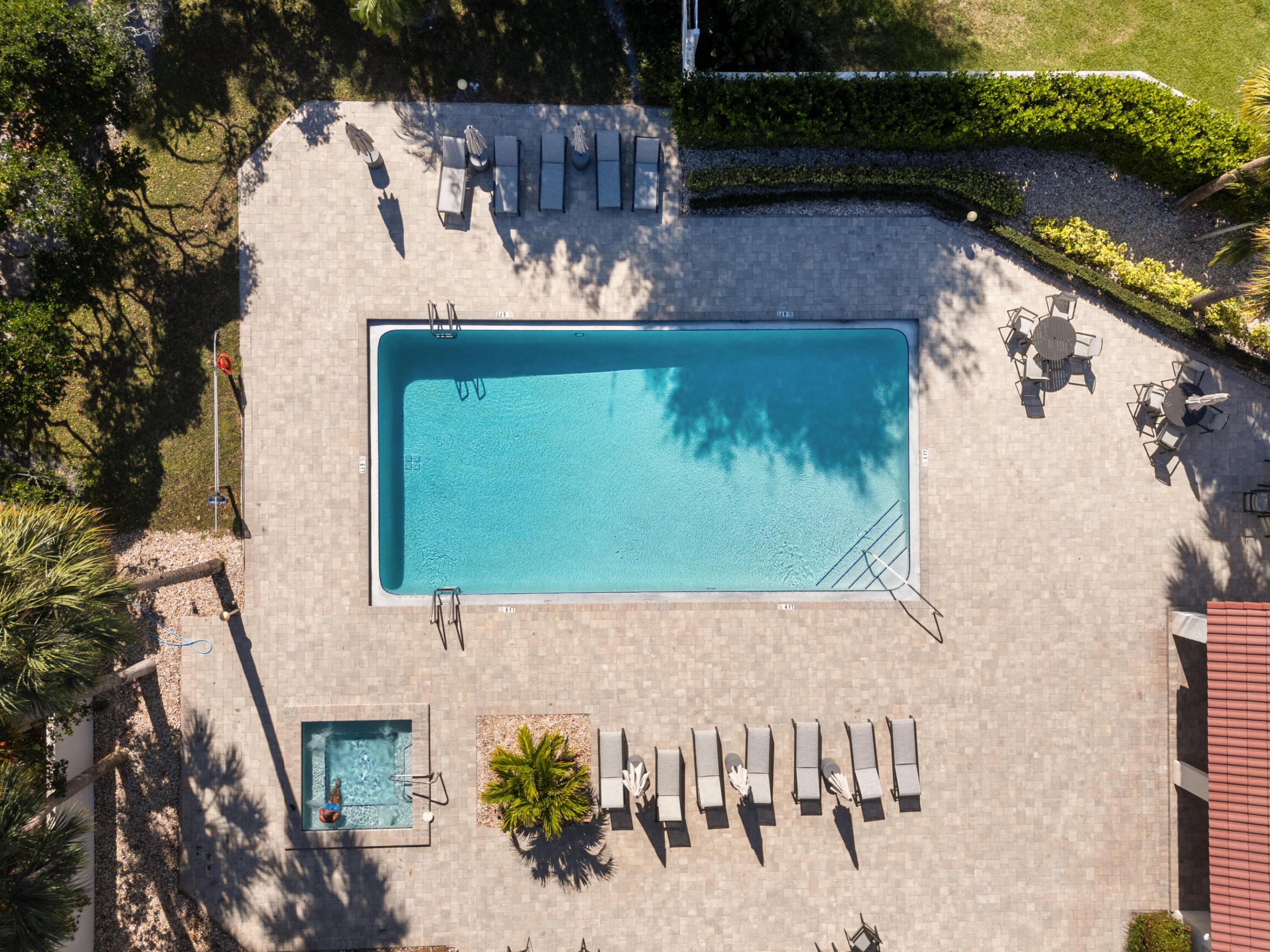 TOWN PLACE CLUB VILLAS - Residential